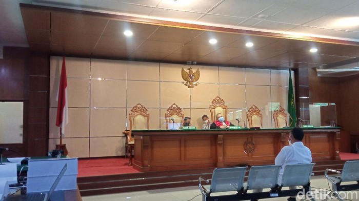 Sidang kasus suap Walkot Cimahi nonaktif Ajay M Priatna