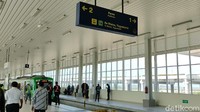 Bangunan stasiun dilengkapi dengan infrastruktur overkapping yang memiliki panjang 300 meter dan lebar sekitar 20 meter. 