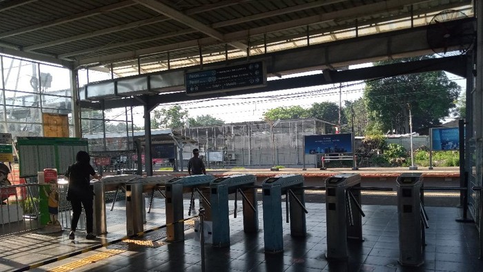 Stasiun Sudimara Sepi Penumpang (Kadek-detikcom)