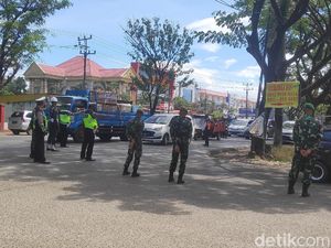 Pemkot Makassar Lakukan Tes Antigen ke Pengendara di Perbatasan