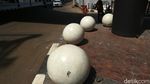 Trotoar CSW Blok M Dipercantik dengan Bollard
