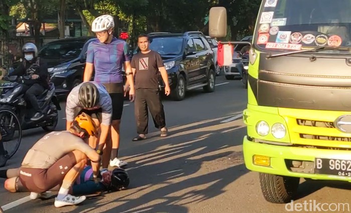 Virnie Ismail mengalami kecelakaan di kawasan Bintaro, Kamis (12/8/2021). Peristiwa itu ia alami saat bersepeda.