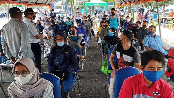 3.000 Masyarakat Transportasi Bandung Divaksin COVID-19