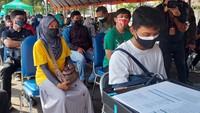 Vaksinasi ini diberikan kepada masyarakat yang tergabung dalam masyarakat transportasi yang digelar dari Tanggal 13-15 Agustus 2021.
