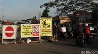 Saluran air di kawasan  Rancaekek, Kabupaten Bandung tepatnya di jalur Garut-Bandung diperbaiki.  