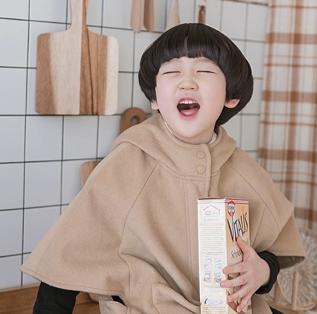 Jung Si Yul membuat penonton drama Korea The King: Eternal Monarch gemas saat berperan sebagai versi muda Woo Do Hwan. Aktor cilik ini lahir pada 21 September 2013. Si Yul juga menjadi cameo Hospital Playlist dan membintangi Birthcare Center. Foto: dok. Instagram yul_pley