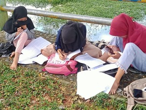 Belum Merdeka Sinyal, Perjuangan Getir Siswa di Bengkulu Belajar Online
