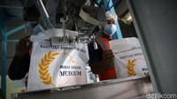 Dilakukan juga proses shifter- pemisahan butir menir dan grader- pemisahan butir broken.