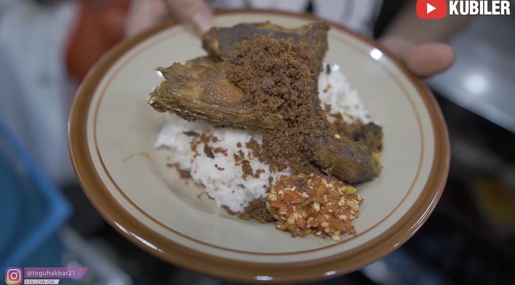 Eksis di YouTube! Ini 5 Bebek Goreng Enak yang Selalu Diantre