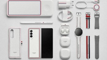 Isi paket Galaxy Z Fold 3 Thom Browne. Foto: dok Samsung