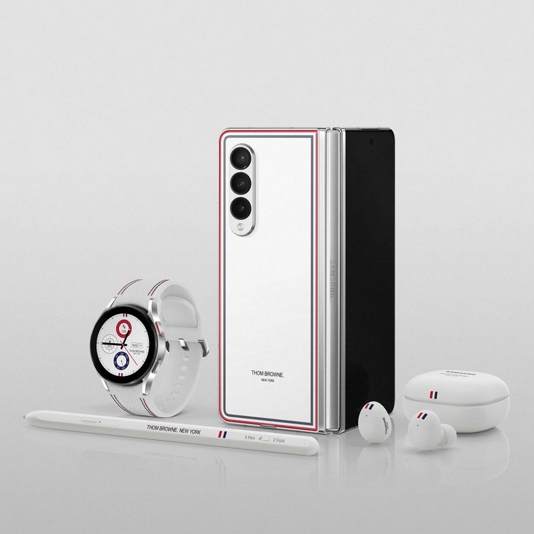 Galaxy Z Fold 3 Thom Browne
