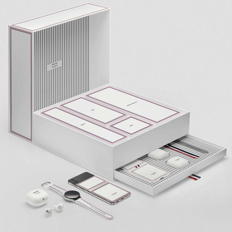 Galaxy Z Fold 3 Thom Browne