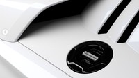 Terlihat juga intake yang dibuat lebih rendah serta splitter depan yang dalam pada bagian depan. Desain ini sekilas mirip dengan produksi mobil seri Countach LP400 yang telah diluncurkan sejak lama. (doc. Lamborghini)