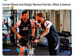 Messi dan Ramos Berpelukan, Netizen: Dunia yang Aneh