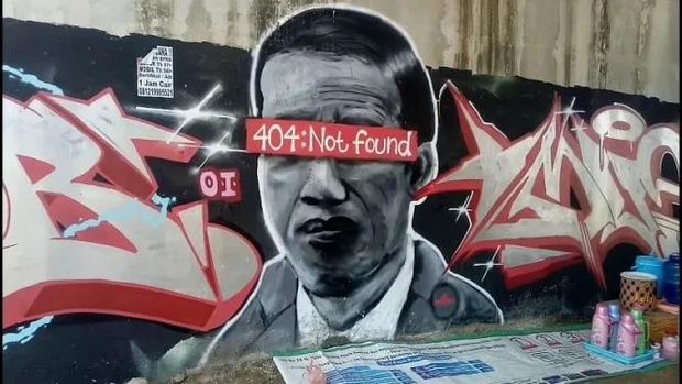 Mural 'Jokowi 404: Not Found' terpampang di dinding di Tangerang (dok.istimewa)