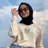 Setiap unggahan Nabila pasti selalu dibanjiri dengan komentar pujian. Tak sedikit orang yang menyebut calon menantu dari Ucok Baba itu cantik. Foto: Instagram/@napputt