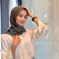 Beginilah penampilan Nabila Putri yang seringkali mendapat pujian netizen. Walaupun beberapa tak mempercayai hubungannya dengan Adam, namun sebagian lainnya terlihat mendukung dan mendoakan hubungan keduanya. Foto: Instagram/@napputt