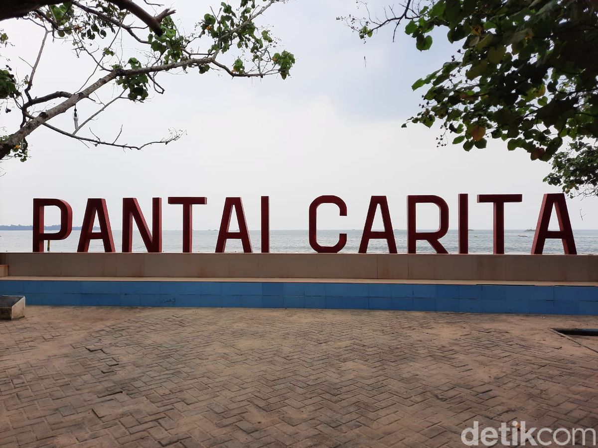 Harga Selangit di Pantai Anyer Carita Kemesraan China Taliban