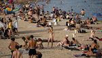 Pantai di Spanyol Ramai Banget Gegara Neraka Bocor