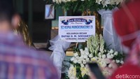 Perwakilan staf humas Pura Mangkunegaran, Joko Pramudyo, mengatakan Sri Paduka Mangkunegara IX memang sudah dua bulan lebih tinggal di Jakarta. Alasannya karena karena kompleks Pura Mangkunegaran saat ini tengah direnovasi.