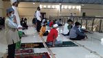 Salat Jumat Berjamaah di Masjid Agung Cimahi Terapkan Prokes Ketat