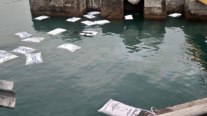 Truk nyemplung ke laut Pelabuhan Merak
