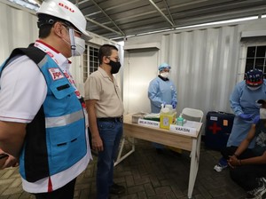 Freeport Beri Vaksin ke Karyawan yang Bangun Smelter Manyar Gresik