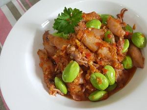 10 Olahan Cumi Sedap Buat Makan Bareng Keluarga