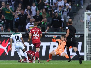 Gladbach Vs Bayern: Die Roten Tertahan 1-1