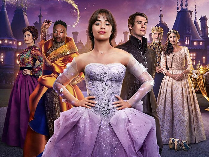 Banyak hal baru dan unik dalam film Cinderella (2021) produksi Amazon Prime. Intip deretannya yuk!
