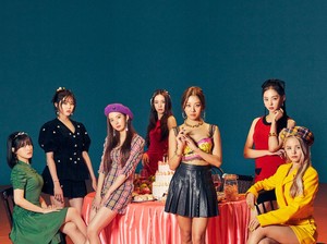 Yujin Umumkan CLC Bubar, Nangis di Acara Survival Girls Planet 999
