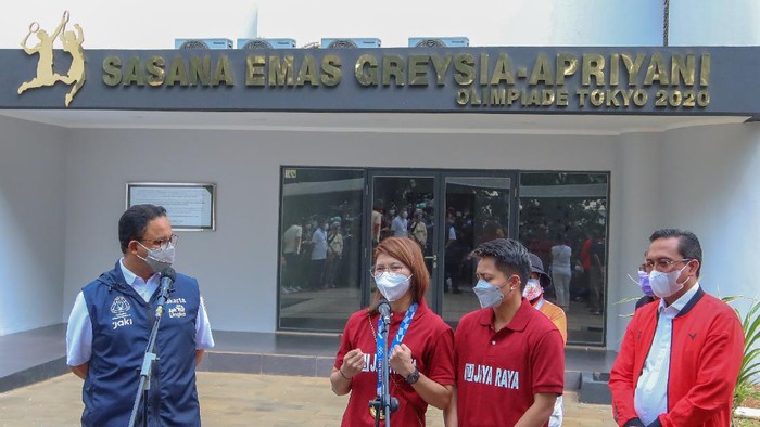 Greysia Polii/Apriyani Rahayu, Greysia Polii, Apriyani Rahayu
