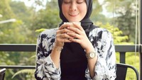 Selain itu, Henny juga merupakan mantan istri dari Zikri Daulay. Ia pun dikaruniai seorang putra bernama Muhammad Zayn El Barack Daulay. Foto: Instagram @hennyrahman