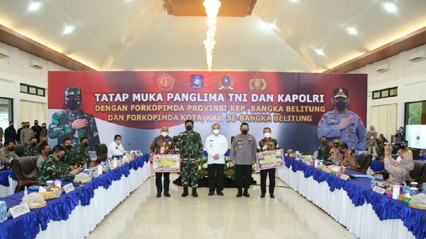 Kapolri Jenderal Listyo Sigit Prabowo memimpin rapat Forkopimda Babel