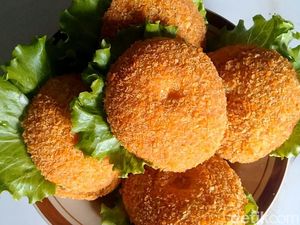 Keren! Pasutri di Pekalongan Hasilkan Cuan dari Donat hingga Puding Tahu