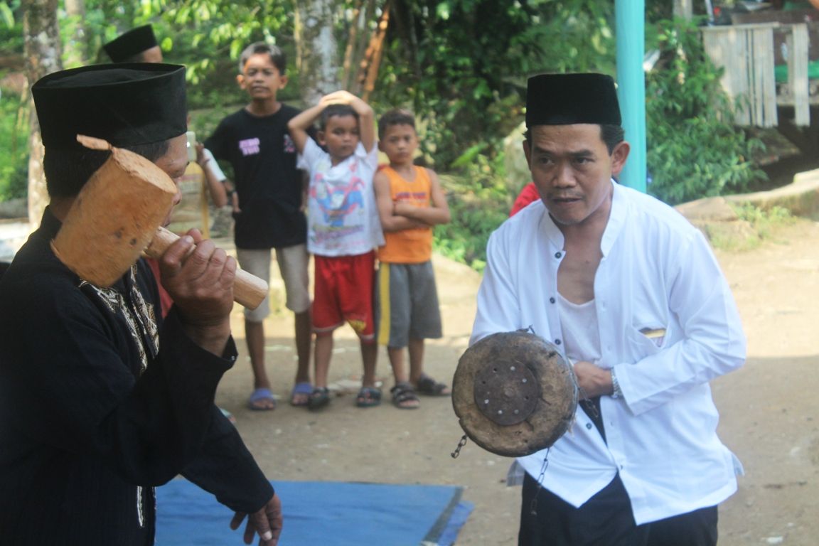 Kesenian Alamadad di Pandeglang