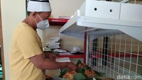 Harga tiwul ini dibanderol mulai dari Rp 15 ribu - Rp 20 ribu. Tiwul ini ditawarkan lewat media sosial. Foto: Eko Susanto