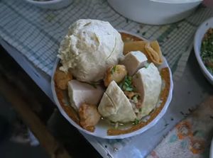 Mantan Teknisi Kapal Ini Sukses Jadi Tukang Bakso