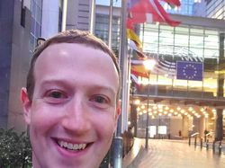 Zuckerberg, Manusia 1.800 Triliun yang Dicukur Istri Sendiri