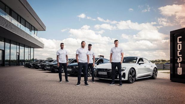 Pemain Bayern Munich dapat mobil listrik E-Tron dari Audi.