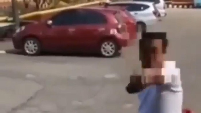 Viral pria diduga ASN melempar batu ke warga. Keributan diduga dipicu warga membela tukang bubur yang dimarahi si ASN