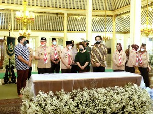 Melayat Mangkunegara IX, Gibran Pastikan Pemakaman Taat Prokes