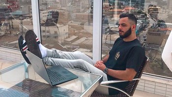 Remaja yang baru berusia 19 tahun ini menuai kesuksesan dari berbisnis mata uang kripto seperti Bitcoin hingga ia kaya raya. Namun tragis, ia menjadi korban kriminalitas dan meninggal dunia. Foto: Instagram