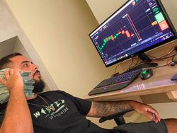 Sosok Remaja Juragan Bitcoin Tewas Ditembak di Siang Bolong