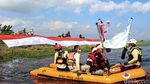 Wow, Bendera Merah Putih Sepajang 76 Meter Berkibar di Rancaekek