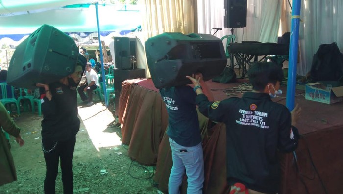 Acara organ tunggal di Bandung Barat dibubarkan Satpol PP.