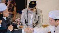 Alvin Faiz resmi menikahi Henny Rahman. (Foto: dok. Instagram @umi_yuni_syahla_aceh) 
