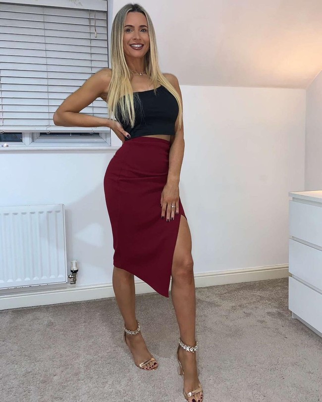 Orang-orang tidak percaya bahwa aku ibu Lauren. Mereka selalu terkejut dan berpikir kamu saudari. Senang mendengar aku dipuji awet muda, ujarnya dilansir Dailyamail. Foto: Instagram @cheryljarvisss