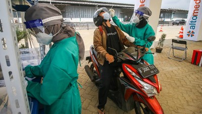 Disorot Gegara Mahal, Jokowi Minta Biaya Tes PCR Maksimal Rp 550 Ribu
