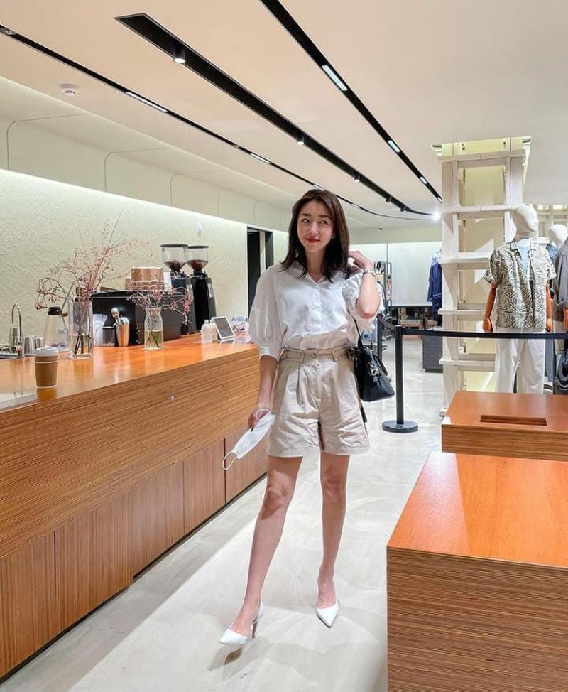 Sunny Dahye Ternyata Hobi Hangout dan Minum Kopi, Ini Momen Serunya